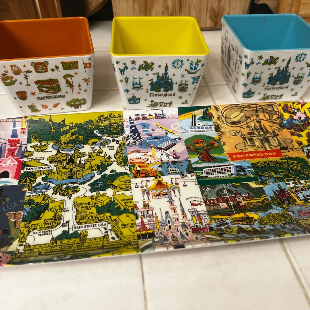 Disneyland Map Collection-Melamine Bowls and Tray
